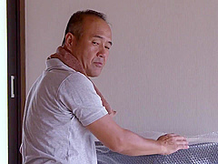 03C1823-Wife Fucked By Husband's Boss While Helping Move