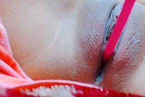 19yo pussy closeup on cam