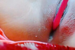 19yo pussy closeup on cam