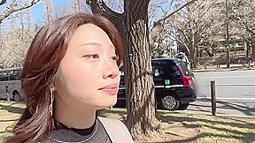 【僕の妻が、感じています！…美しい身体を知らない男に晒してイキまくりでヤリたい放題のスケベ女！僕はもう大興奮！】妻を友人に寝取らせてみたら…【ゆい(28)/結婚三年目】