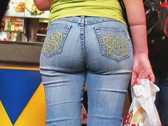 A caught this sexy blonde ass walking around on his cam