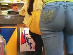 A caught this sexy blonde ass walking around on his cam