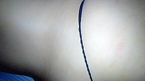 ABRIENDOSE EL CULO CON TANGA