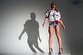 Alena Chumakova fitness legs