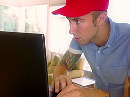 Alice March Clearing Her Browsing History