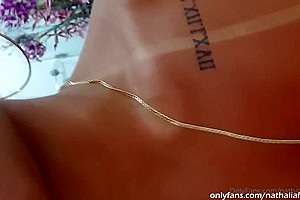 Amateur Hottie Solo Masturbation