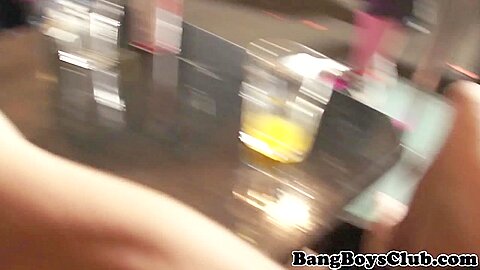 Amateur cocksucking orgy party at the sexclub