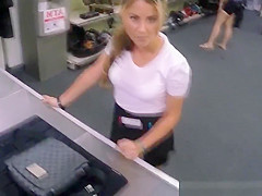 Amateur pawnshop babe cocksucking for cash