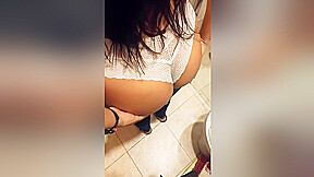 Arab Sharmota Egypt Sex - Cheating Wife Bitch Having Sex With Pizza Delivery