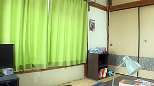 00031,Asian beauty's intense sex