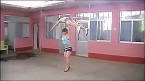 Asian overhead lift 2