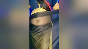 Aunty Saree Wearing