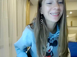 Awesome cam girl she have true potential