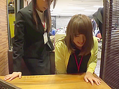 B3F0906- A female employee who treats premature ejaculation pussy with a remote vibrator