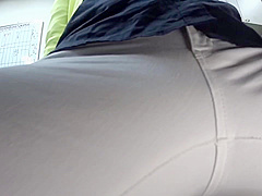 B3F0906- A female employee who treats premature ejaculation pussy with a remote vibrator