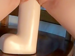 BBW solo fingering pussy