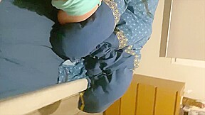 Baise moi la chatte comme une salope de milf