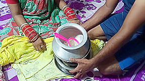 Bartan Sell Karne Ayi Jawan Aunty Ki Choot Chodi