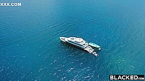 Bbc-loving Indulges Her Anal Fantasy On Vacay - Li Ya