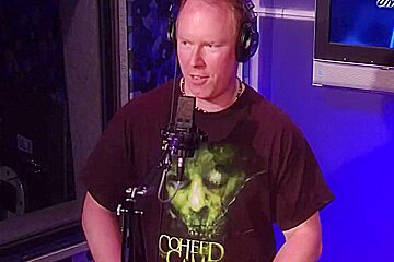 Bdsm Dominatrix Dominates Two Slaves With Ariel X, Howard Stern And Sandra Romain