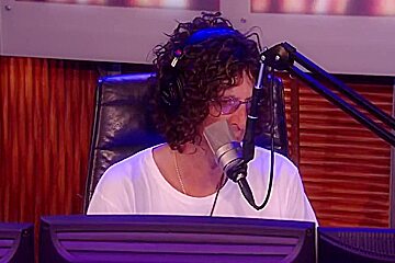 Bdsm Dominatrix Dominates Two Slaves With Ariel X, Howard Stern And Sandra Romain