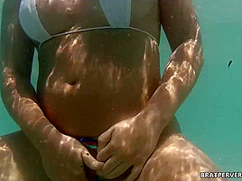 Beach Flashing - Brat Perversions