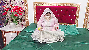 Beautiful Pakistani Bride Amazing Sex With A Dildo On Wedding First Night