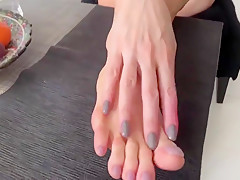 Begs You To Cum On Her Sweet Legs - Liza Virgin