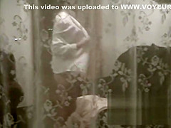 Best peeper , Showers adult scene