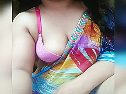 Bhabhi Boobs