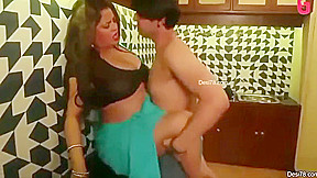 Bhabhi Doodhwali Chudai Desi Aunty Peeping Tom With Sapna Sappu