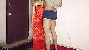 Bhabi Appne Room Me Khadi Thi Dewar Ne Niche Se Jaa Kar Bhabi Ko Choac - Devar Bhabhi