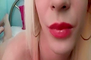 Blonde Tranny Loves Dildo Deep In The Ass