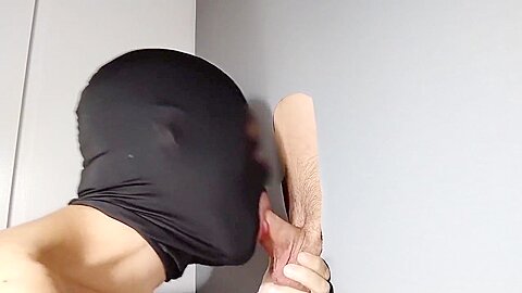 Boy From Vallecas Town In Madrid With Precum Comes To The Gloryhole Excessive Cum In Mouth