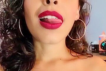 Brazilian With Huge Meaty Mouth Smoking - Smoking Fetish