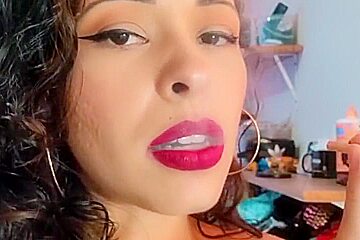 Brazilian With Huge Meaty Mouth Smoking - Smoking Fetish