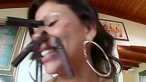 Brooklyn Lee Gets Her Ass Stretched and Gaped