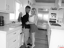 Busty Blonde Slut Savannah Bond Stretched Out by Architect's BBC GP2272 - PornWorld