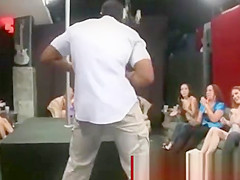 CFNM stripper gets sucked by brunette