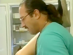 Can Roberto read radiography? )dWh(