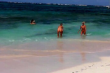 Carli Banks nude beach public