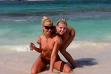 Carli Banks nude beach public