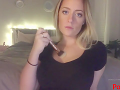 Cassi Relaxing Brushing