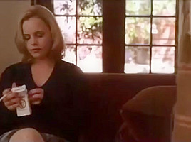 Celebrity Christina Ricci Smoking 9m27s 360p