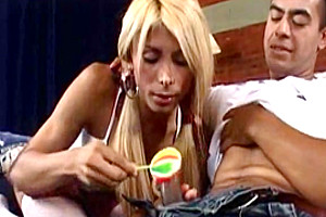 Chap screws blonde hotty cums on her tits