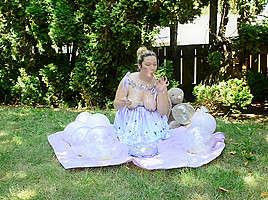Chubby princess smashes cake with her big ass