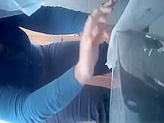Chubby shaved pussy peeing