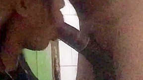 Chupando e dando pro negro pauzudo