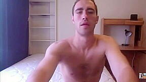 College Guy Jerks off on Skype