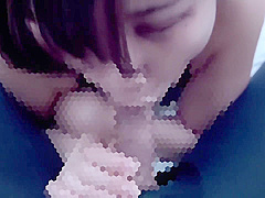 たっふりの唾液て音を立てなからエロチンホをしゃふり尽くしちゃう Cum In Mouth Swinger